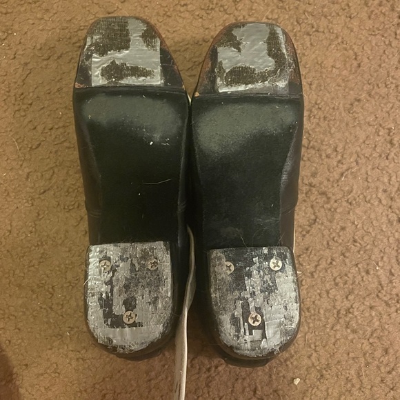 White Buckle Irish Dance Hard Shoes - Picture 4 of 5